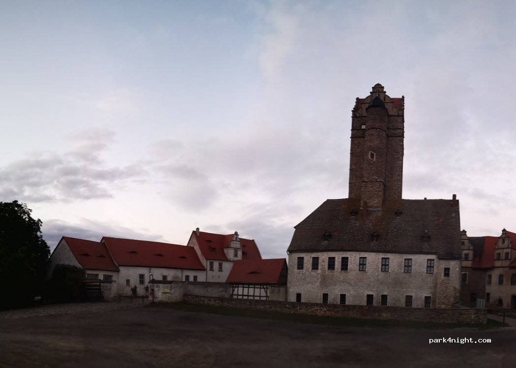 (06425) Plötzkau - 10 Schloßhof — foto 4
