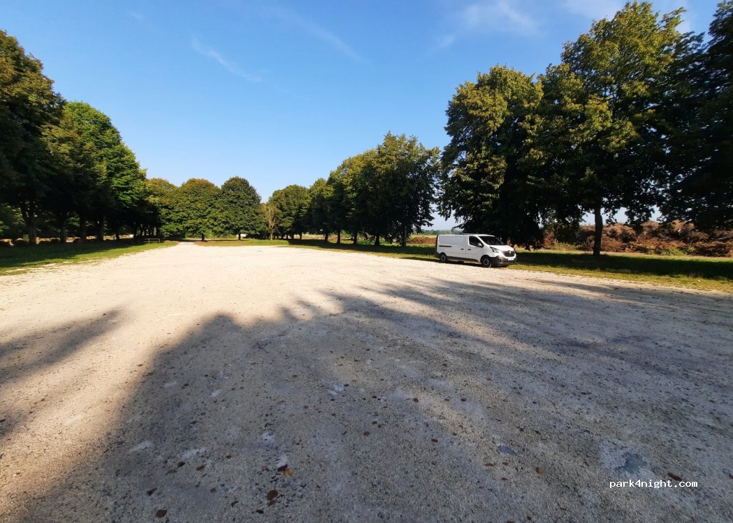 (08000) Charleville-Mézières - 7 Promenade de la Warenne — foto 4