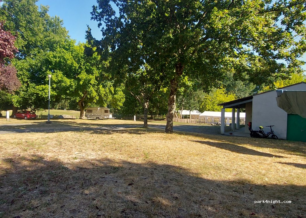 Municipal campsite Tonnay-Boutonne — foto