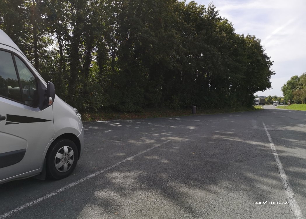 (79370) Celles-sur-Belle - D948 — foto 2