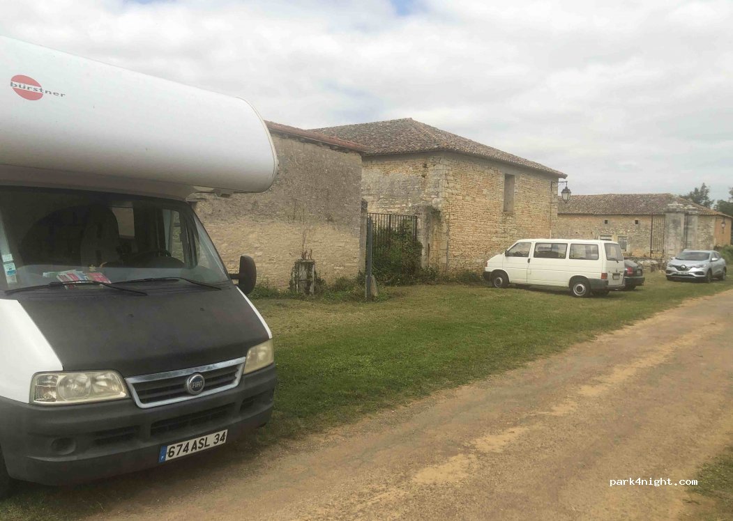 (86510) Brux - Unnamed Road — foto 2