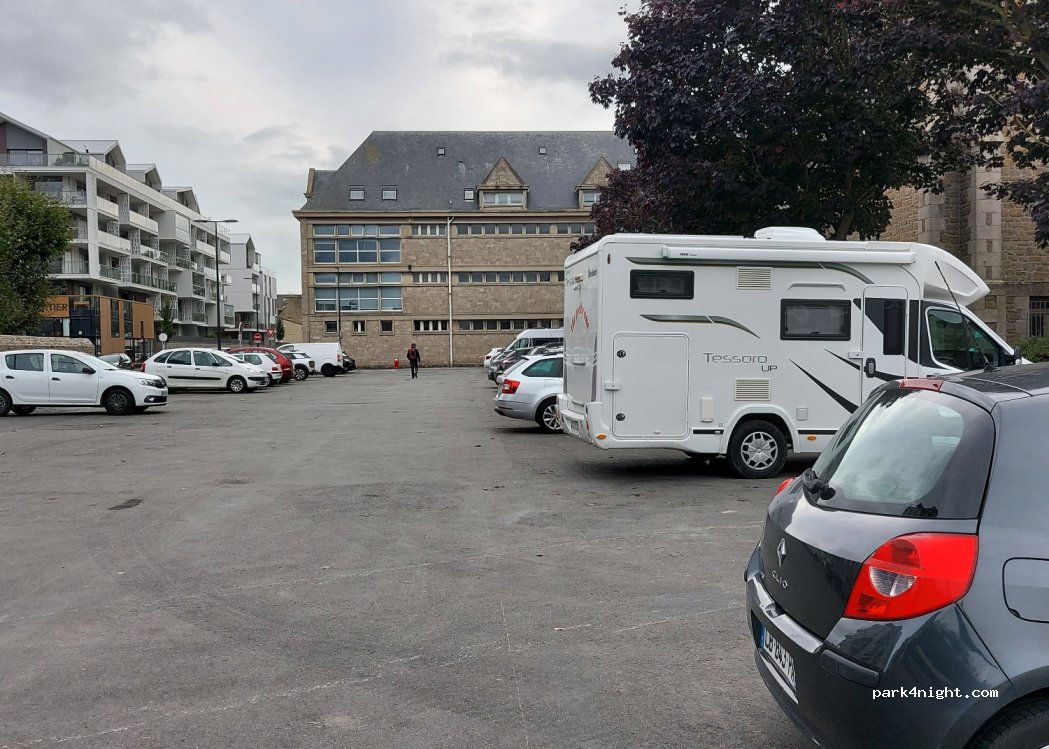 (35400) Saint-Malo - 3 Rue Jules Ferry — foto 3