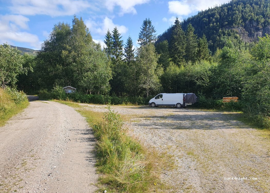 (7985) Foldereid - Unnamed Road — foto