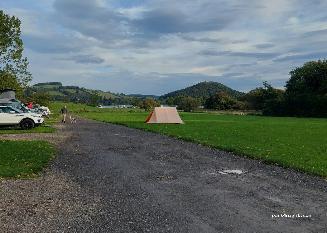 Cross Dormont Camping & Caravans — foto