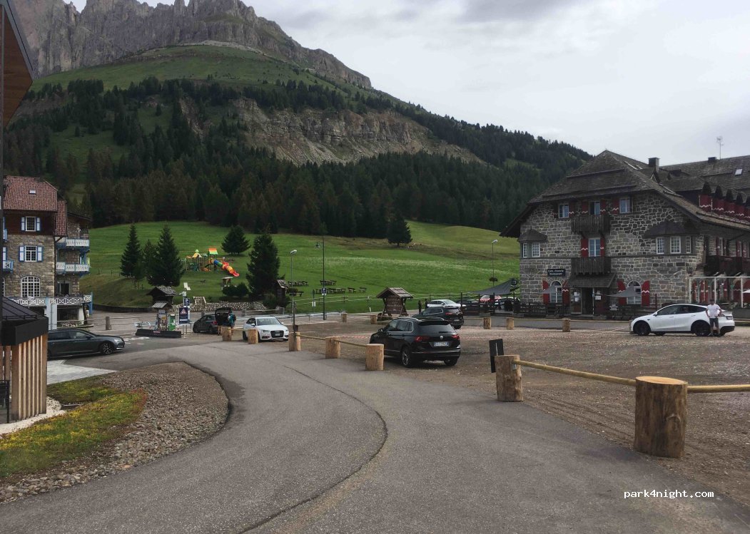 (38039) Vigo di Fassa - 14 Strada Statale 241 — foto 2