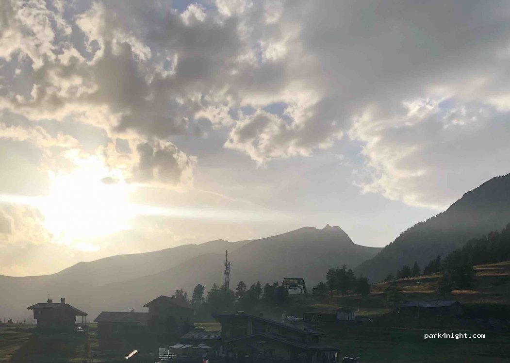 (10054) Cesana Torinese - Strada Comunale Valle Gimont — foto