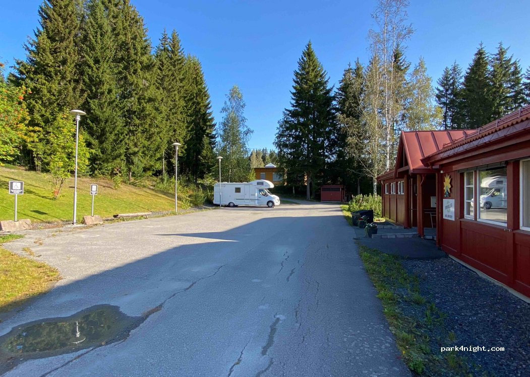 (2825) Gjovik - 93 Øverbyvegen — foto