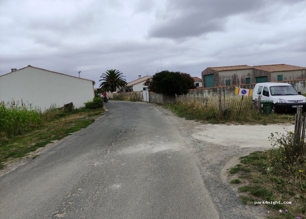 (17590) Ars-en-Ré - 40 Rue de la Mission — foto 3
