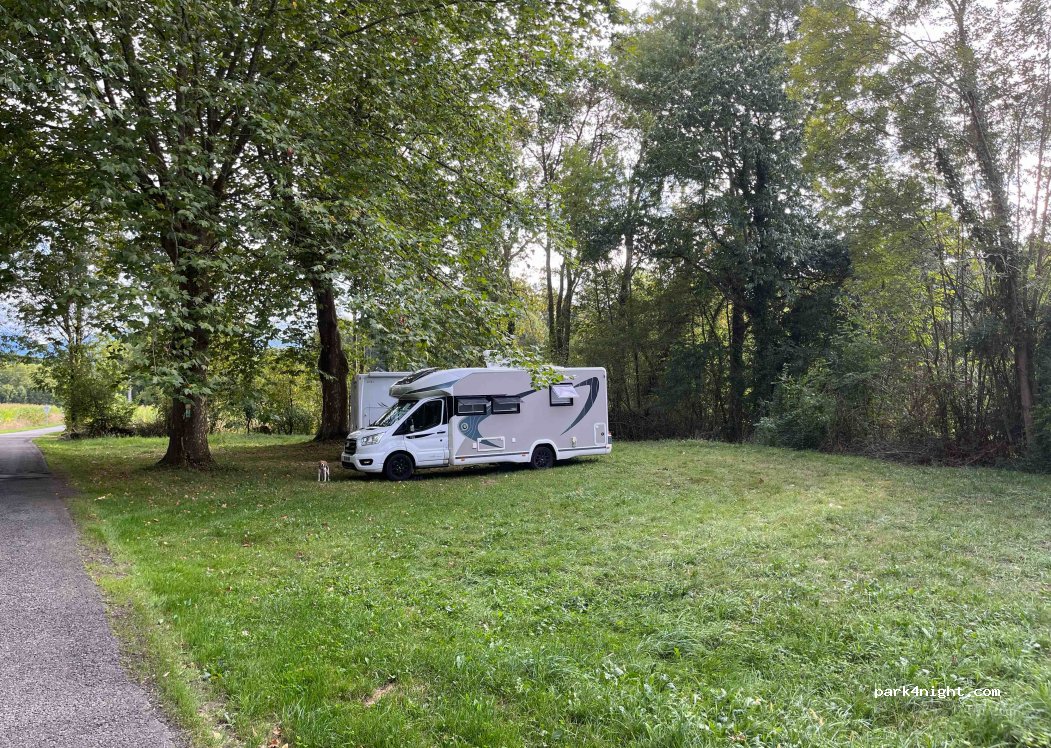 (64800) Igon - Unnamed Road — foto 2