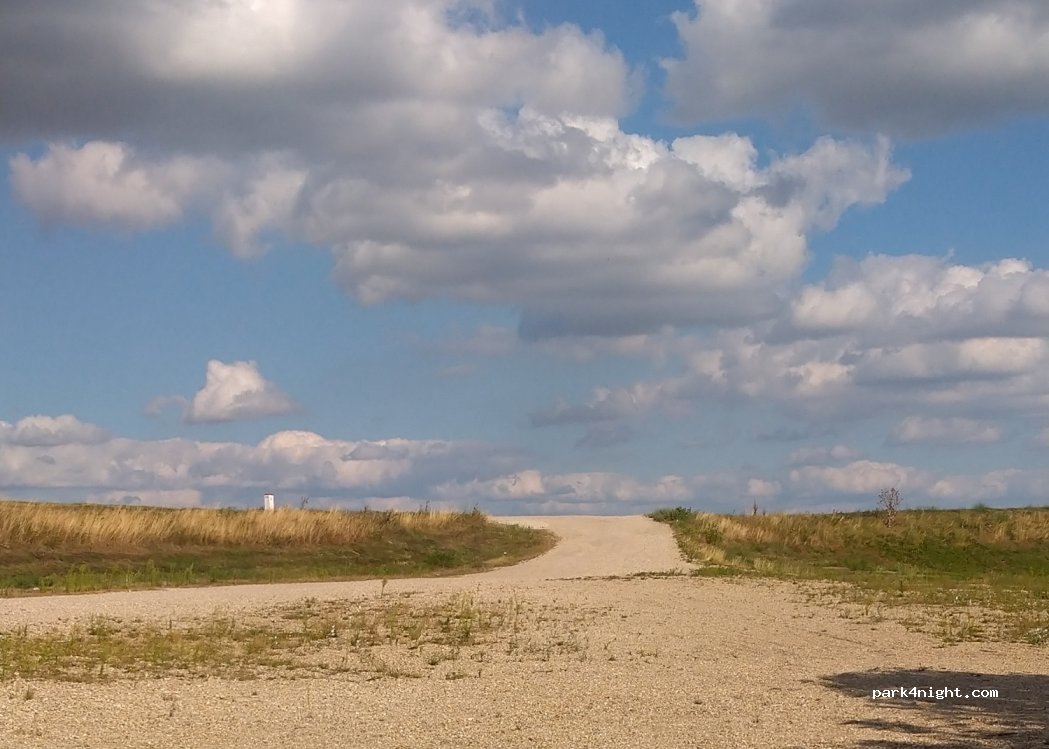 (946 12) Zlatná na Ostrove - Cesta k záhradám — foto 2