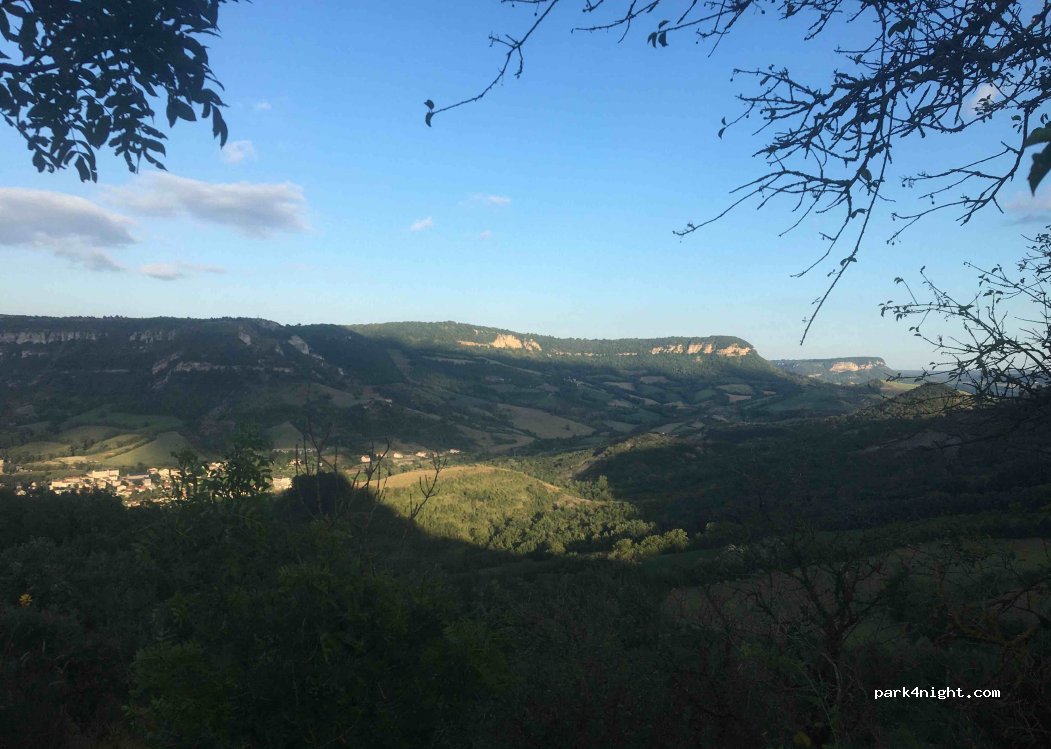 (12250) Roquefort-sur-Soulzon - D93 — foto