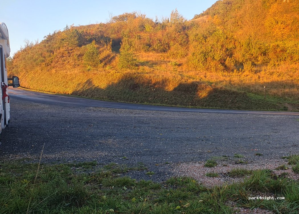 (12250) Roquefort-sur-Soulzon - D93 — foto 5