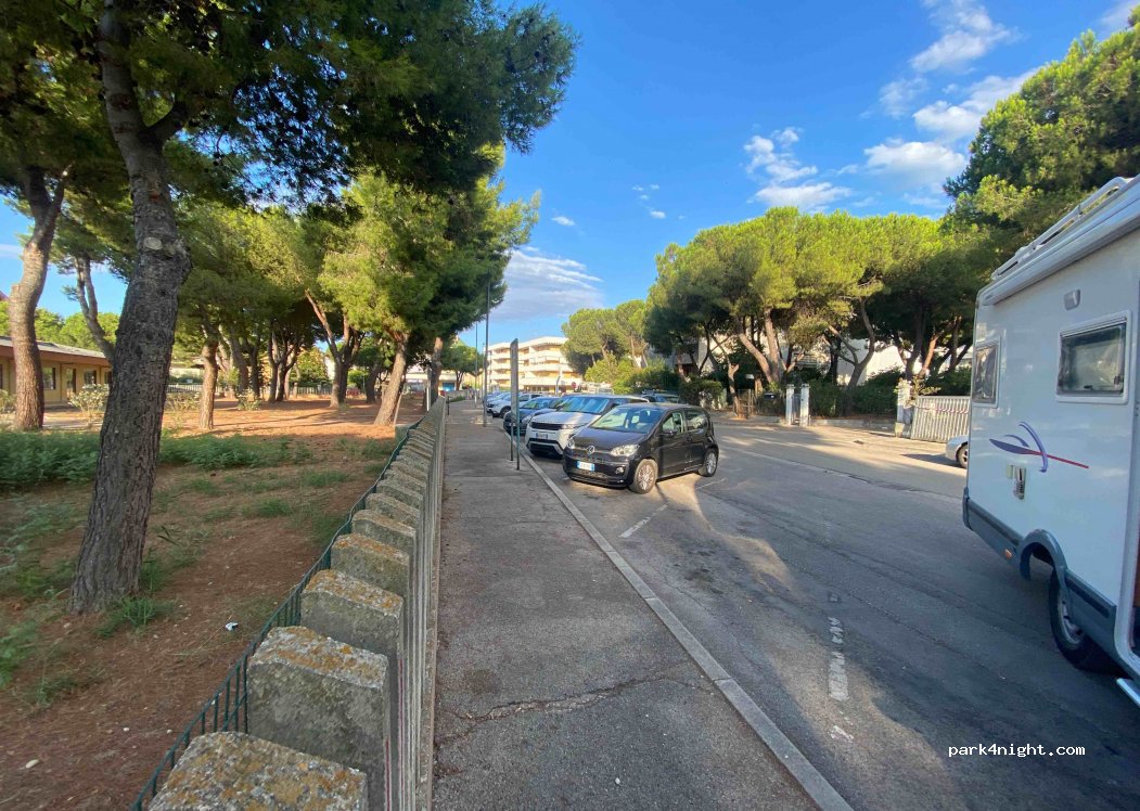 (64028) Silvi - 2 Via Giovanni Falcone — foto
