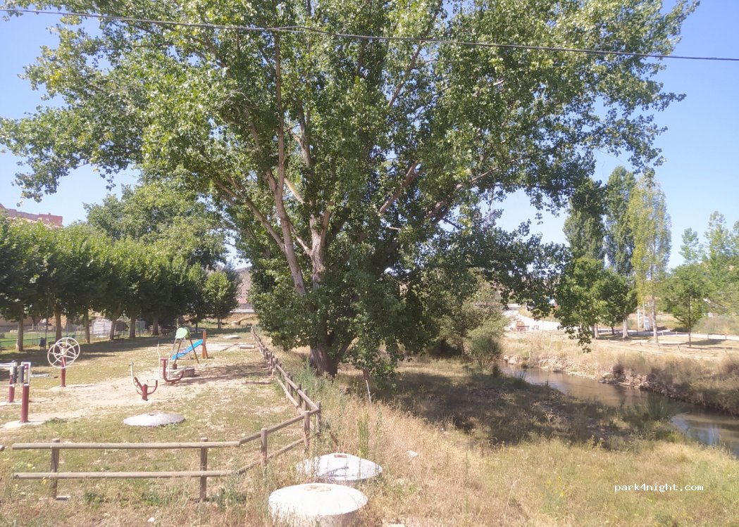 (44548) Oliete - 28B Calle Carretera — foto