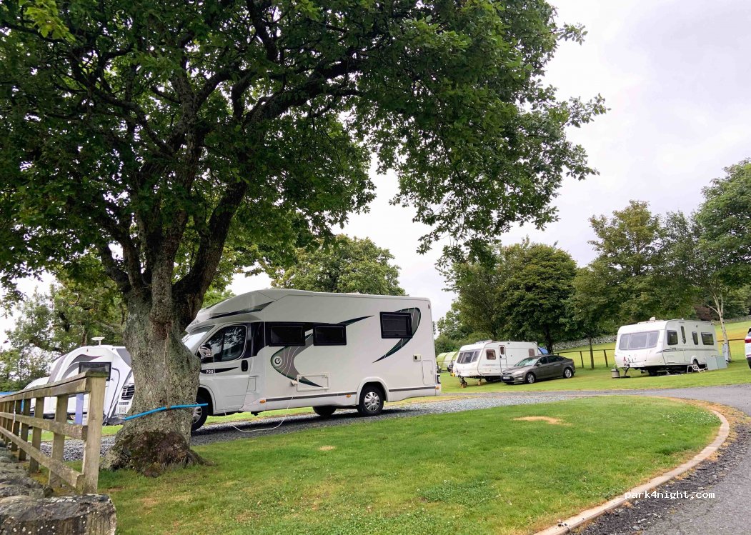 Parc Isaf touring and camping site — foto 2