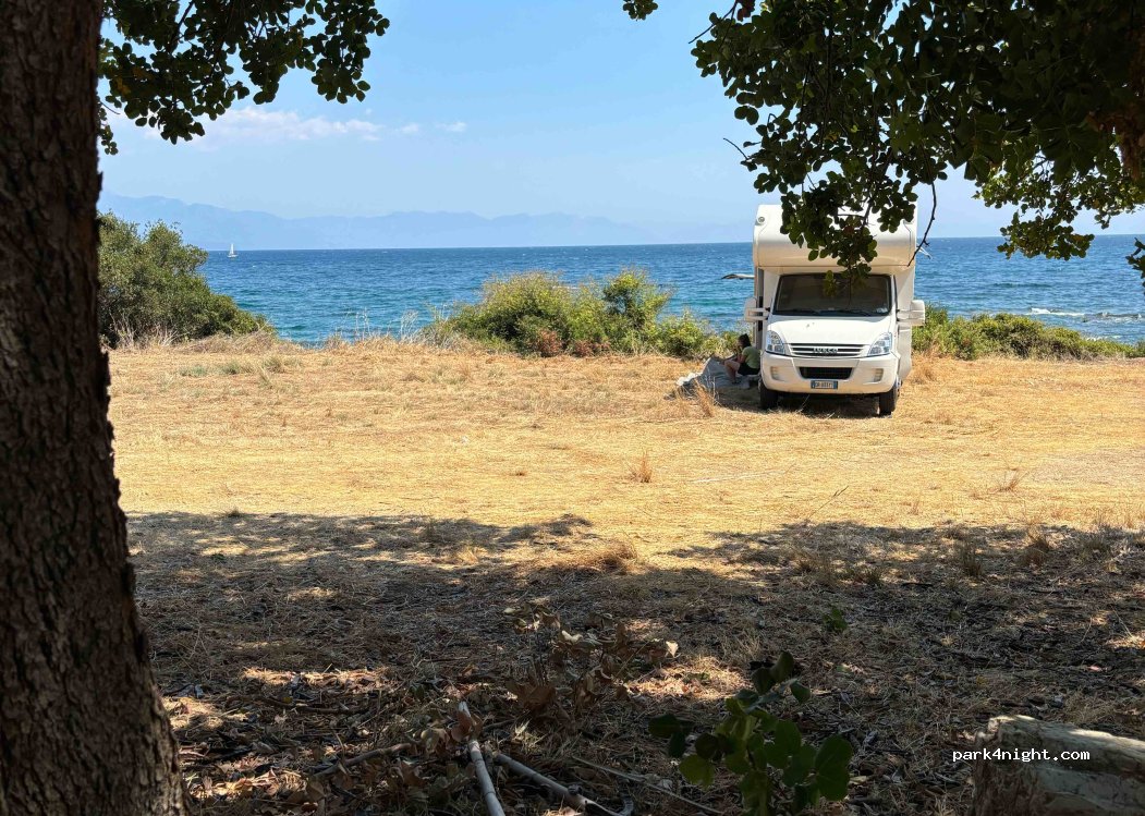 (240 05) Petalídhion - Eparchiaki Odos Rizomilou-Koronis — foto 3