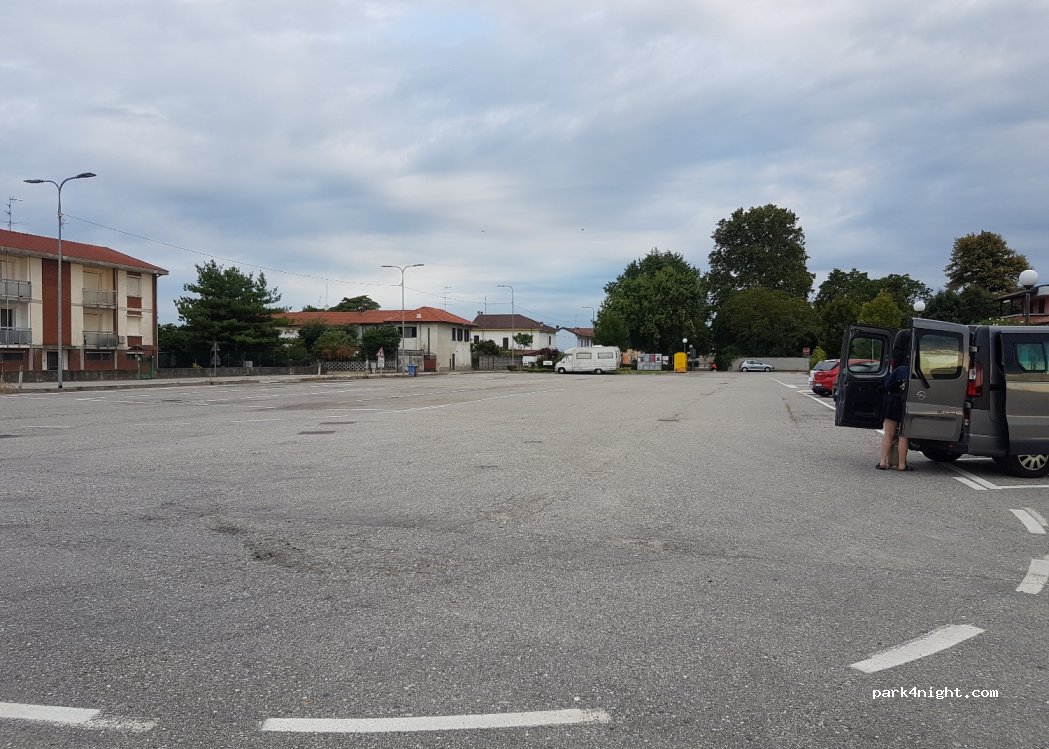 (28071) Borgolavezzaro - 12 Via Mortara — foto