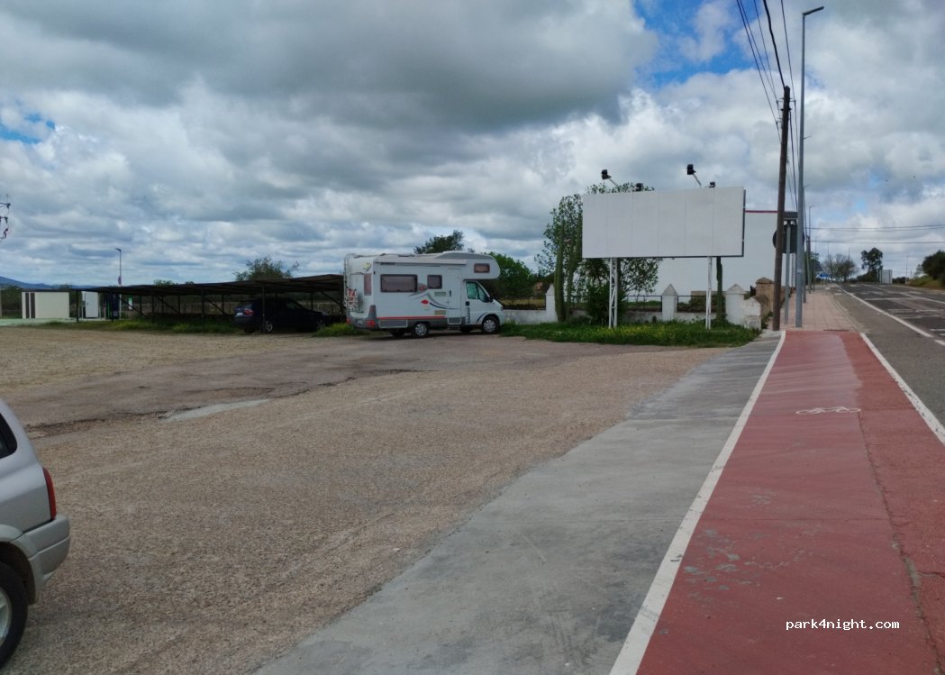 (10163) Aldea del Cano - 3 Calle Carretera — foto 2
