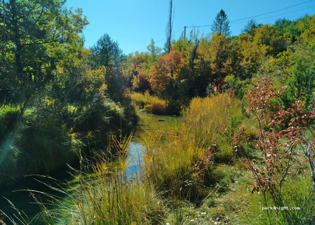 (04110) Reillanne - Unnamed Road — foto 2