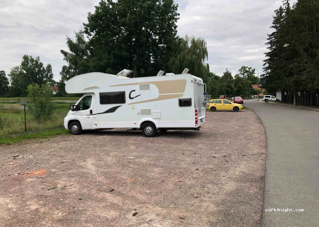 (533 03) Dašice - Štenclova — foto