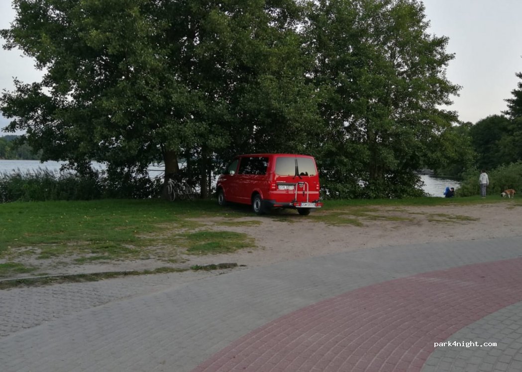 (11-700) Mrągowo - 40 Nadbrzeżna — foto