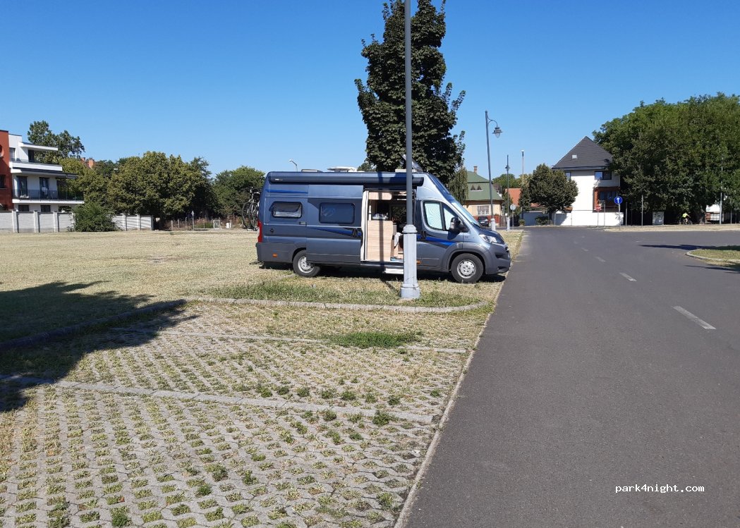 (4028) Debrecen - 69 Hadházi út — foto