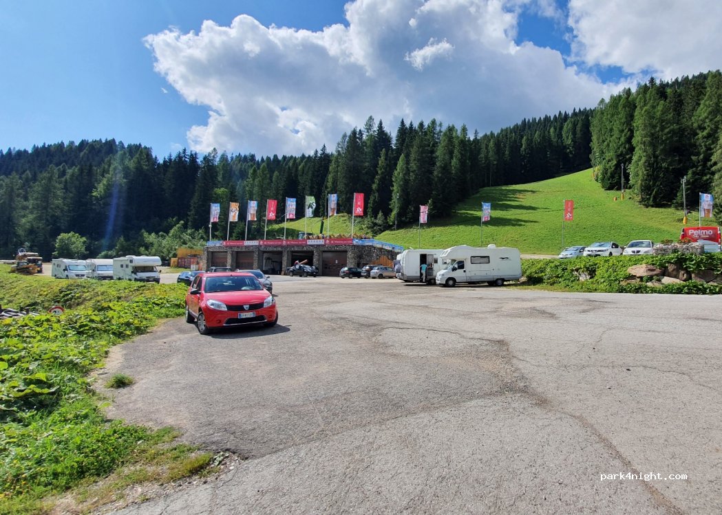 (32010) Val di Zoldo - 1 Piazza Rodolfo Balestra — foto