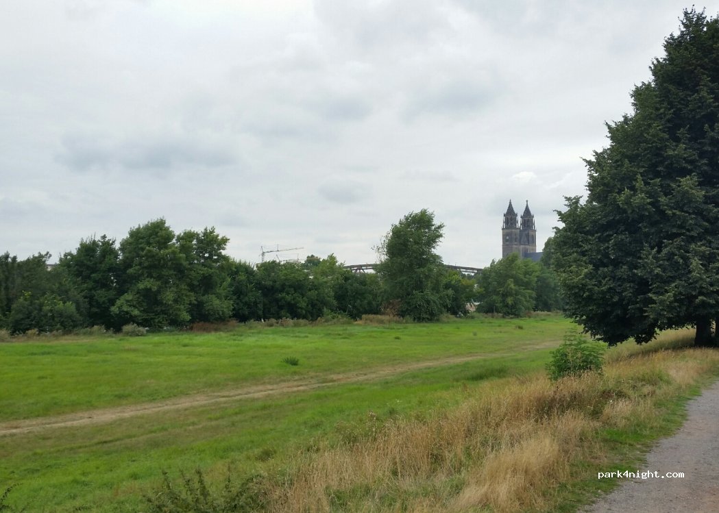 (39114) Magdeburg - 1 Heinrich-Heine-Platz — foto