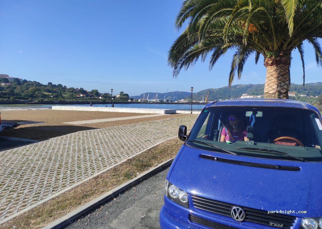 (15405) Ferrol - 3 Carretera Estrada da Malata — foto 3