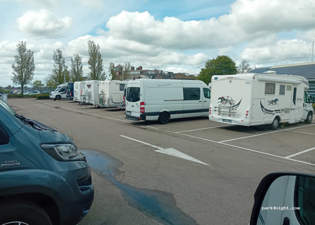 Caravan Parking Zone AA Hoorn — foto 4