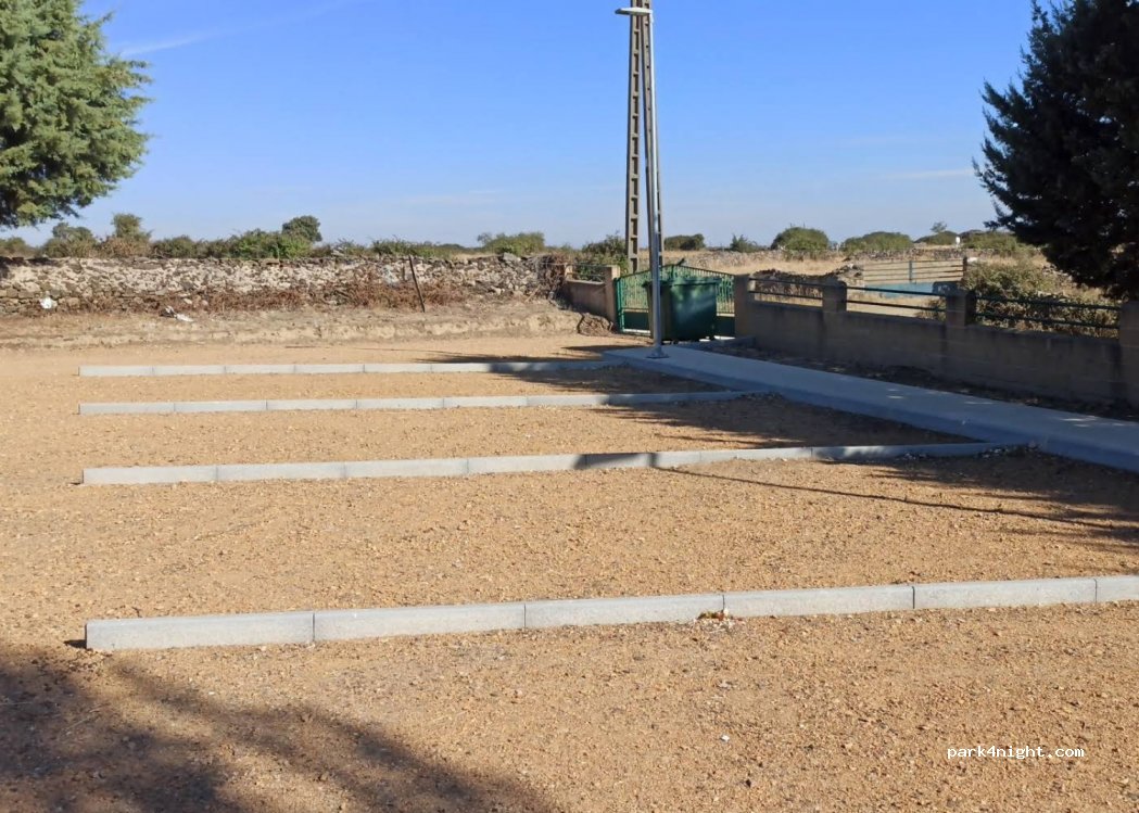(37540) Fuenteguinaldo - 72C Carretera Navasfrías — foto 2