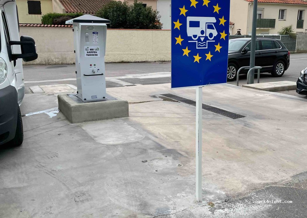 (66200) Latour-Bas-Elne - Rte de Saint-Cyprien — foto