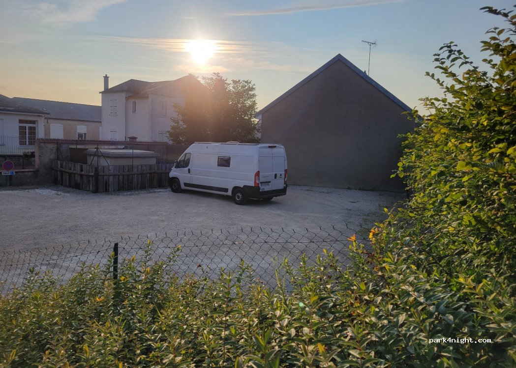 (28220) Romilly-sur-Aigre - 50 Rue Grande — foto 3