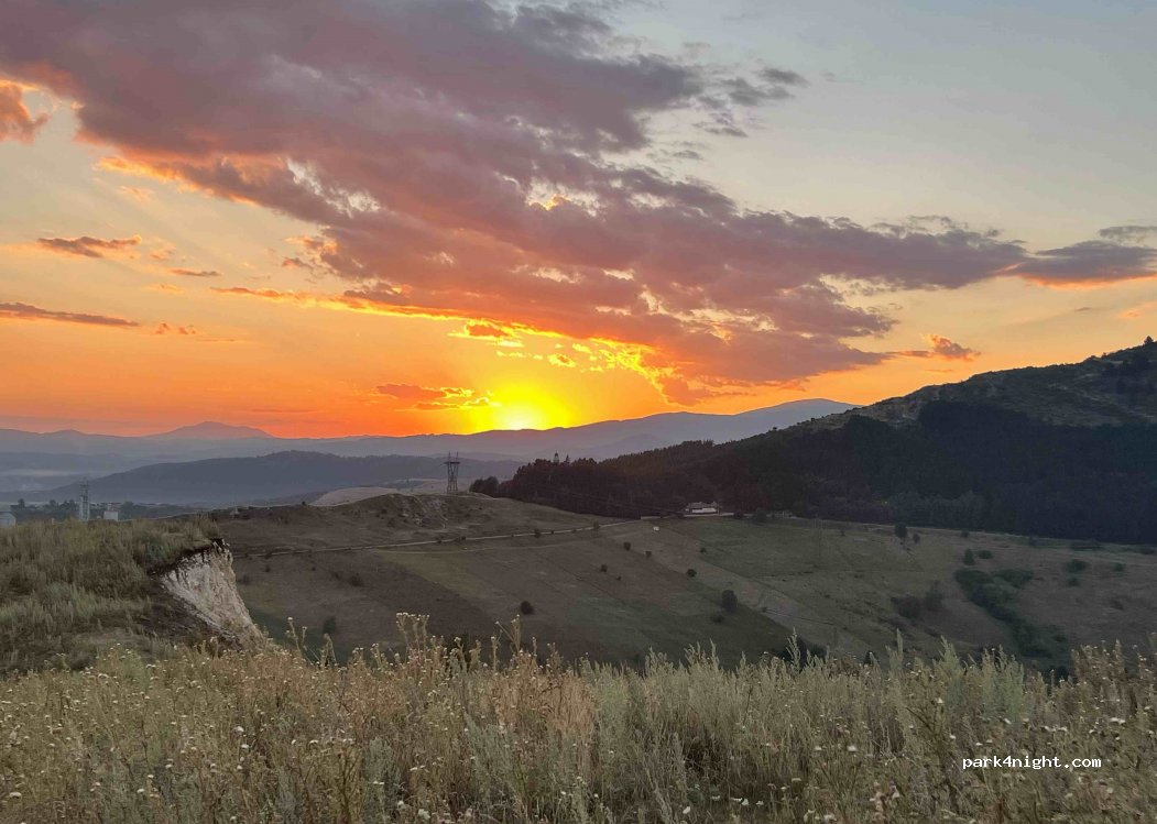 () Piatra - Unnamed Road — foto 2