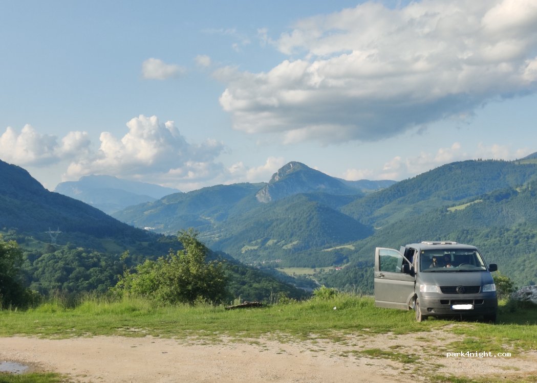 () Piatra - Unnamed Road — foto 4
