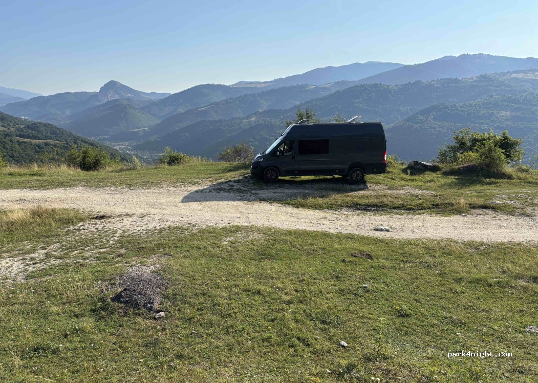 () Piatra - Unnamed Road — foto 5