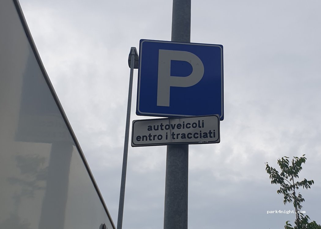 (34123) Trieste - 1 Largo Ugo Irneri — foto 3