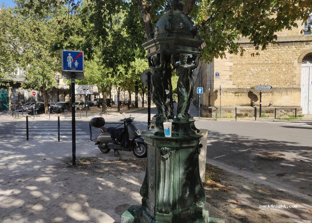 (33000) Bordeaux - 6 Cours Xavier Arnozan — foto