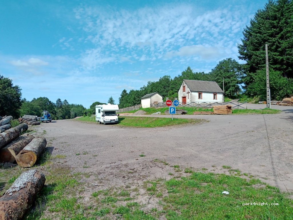 (21210) Champeau-en-Morvan - D106 — foto