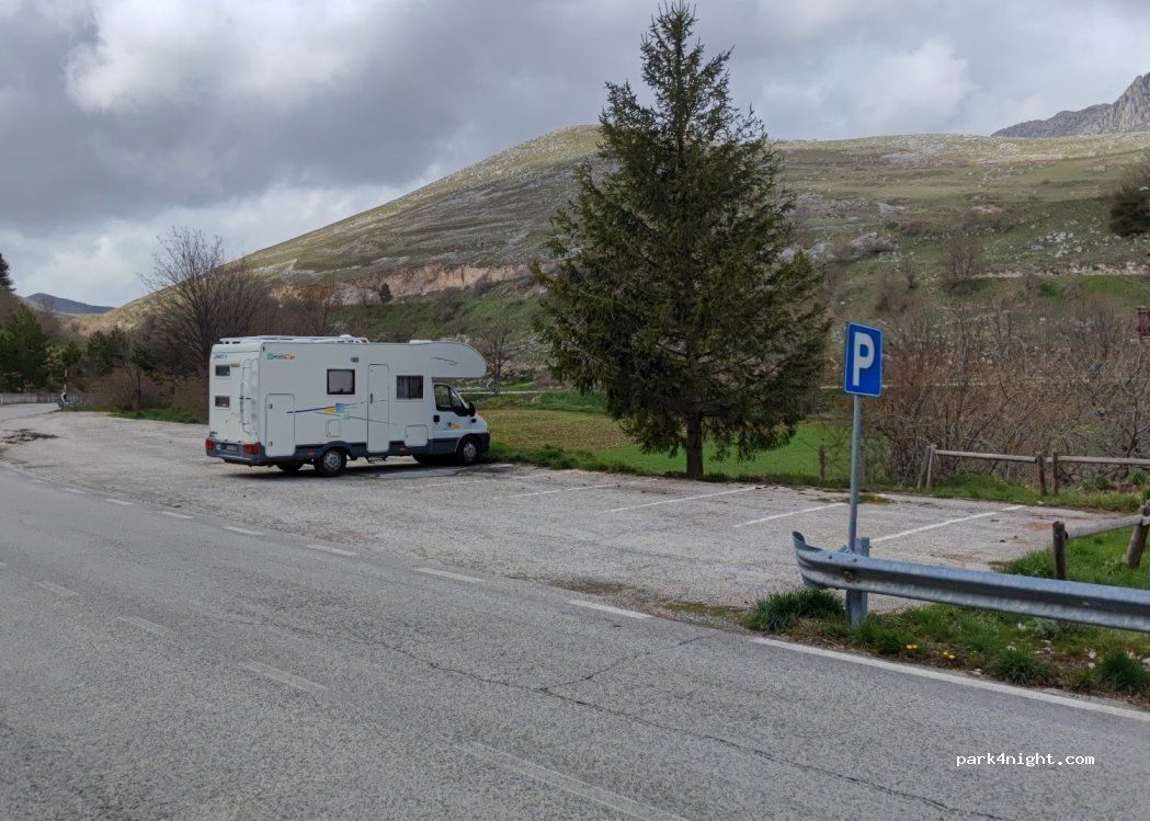 (67023) Castel del Monte - 861 Viale della Vittoria — foto