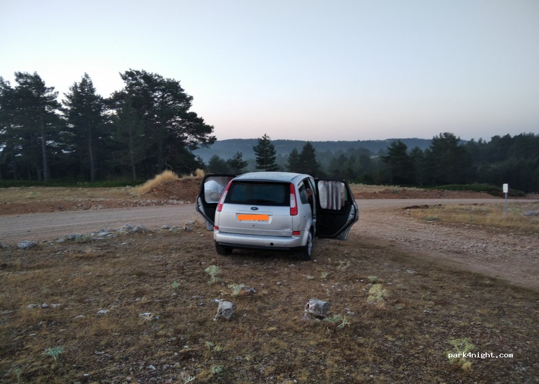 (44114) Villar del Cobo - Unnamed Road — foto