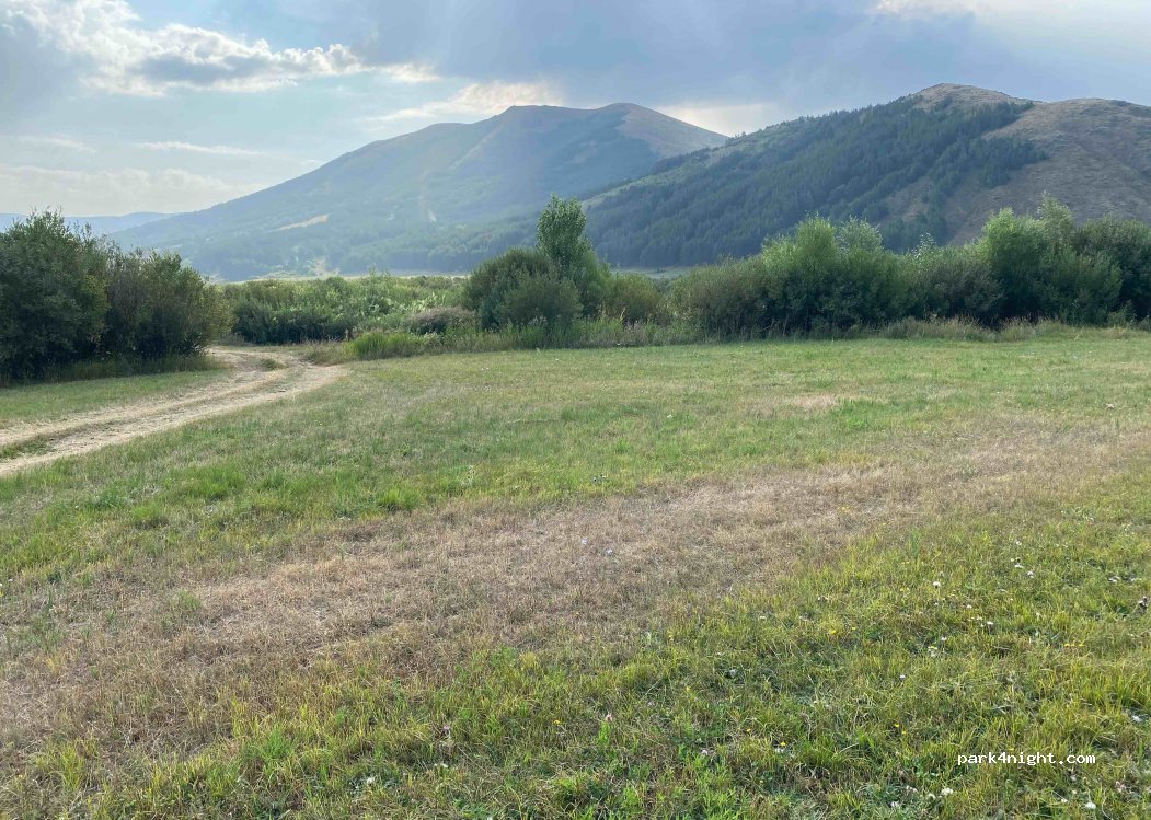 (0309) Vardenis - Unnamed Road — foto