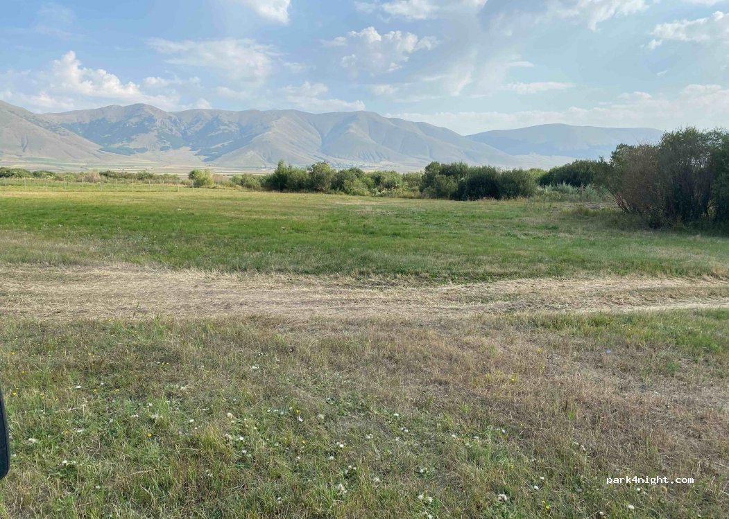 (0309) Vardenis - Unnamed Road — foto 2