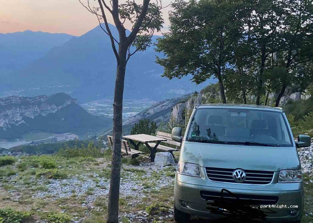 (38069) Nago-Torbole - Unnamed Road — foto