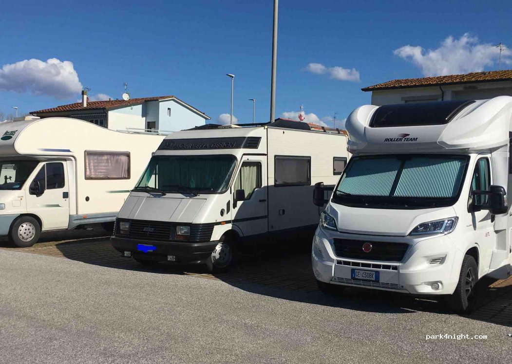 (55049) Viareggio - 1 Via Marina di Levante — foto 3