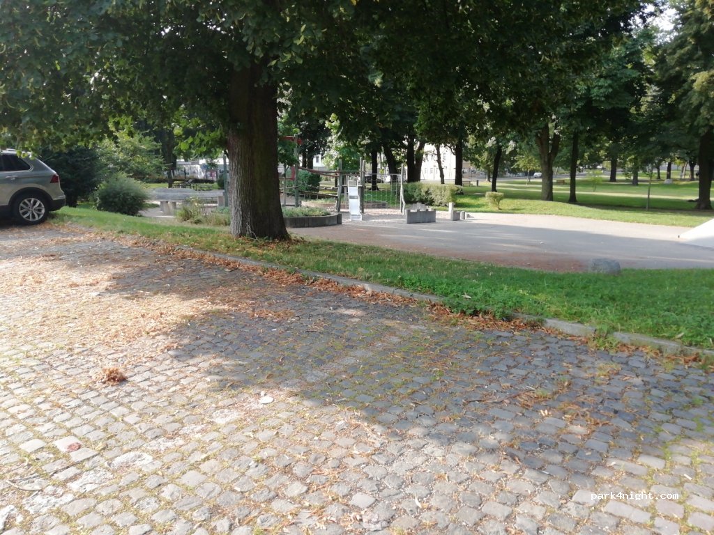 (04668) Grimma - 1 Tops — foto