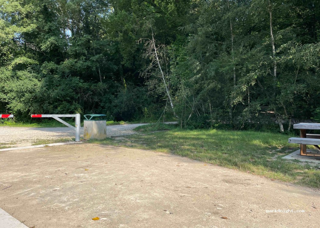 (25550) Raynans - Unnamed Road — foto