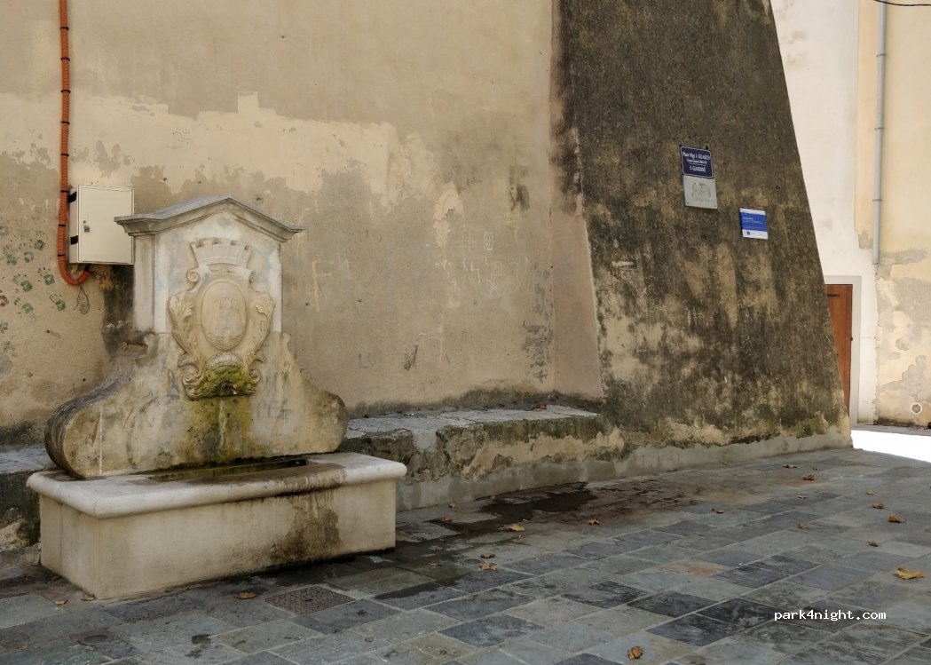 (20200) Bastia - 5 Rue de la Paroisse — foto