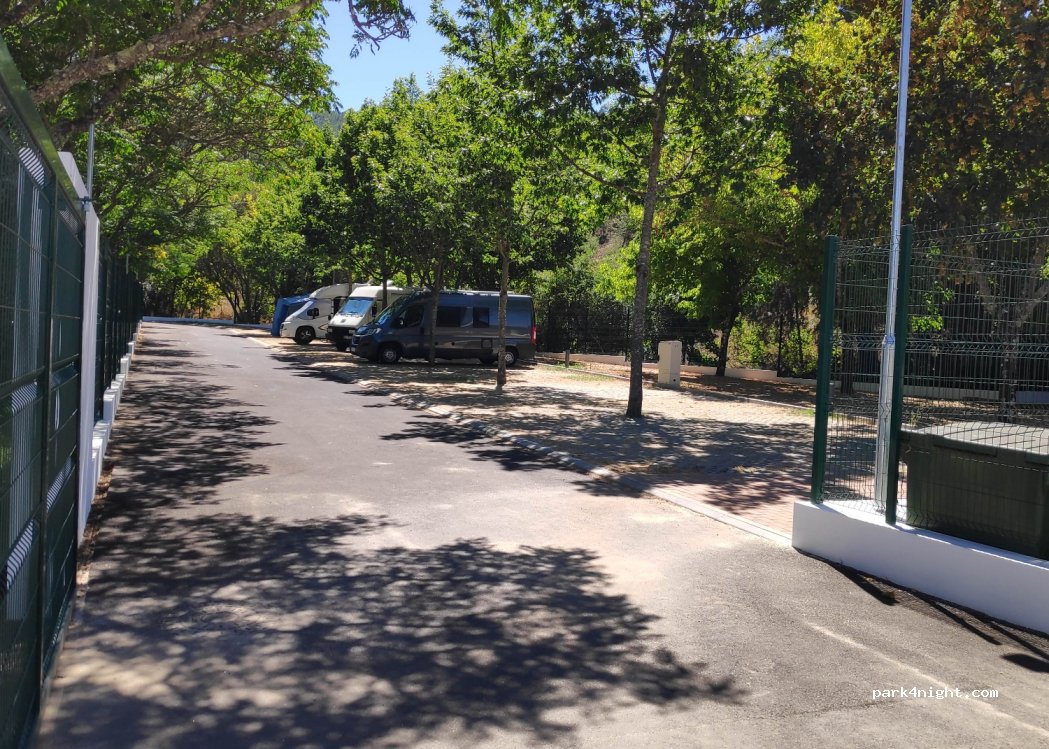 Parque Campismo Aldeia Ruiva — foto