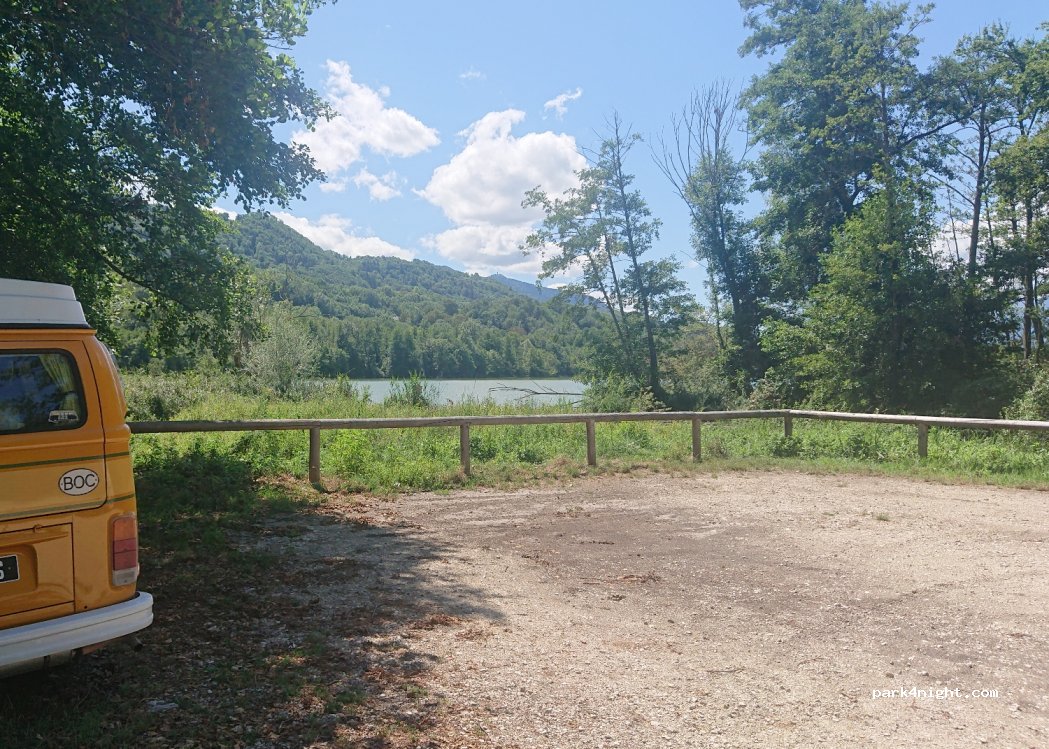 (73800) Sainte-Hélène-du-Lac - Unnamed Road — foto 3